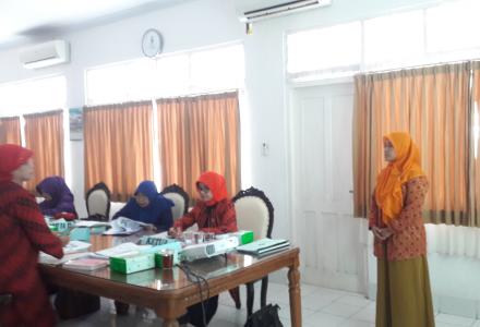 MONITORING DAN EVALUASI  10 PROGRAM POKOK PKK oleh Ketua TP-PKK