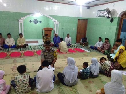 Pemberian Tali Kasih Kepada Anak Yatim Piatu di Masjid Al Akwanul Islam Pranti