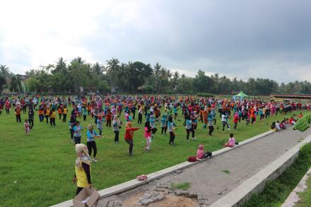 Senam Masal di Lapangan Desa Gadingharjo