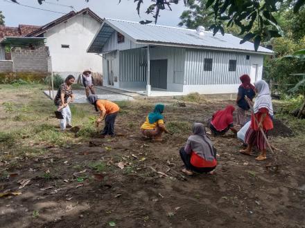 KERJA BAKTI PERSIAPAN PELATIHAN P2L