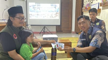 Perpisahan KKN-M UNY 2025 dengan Warga Merten